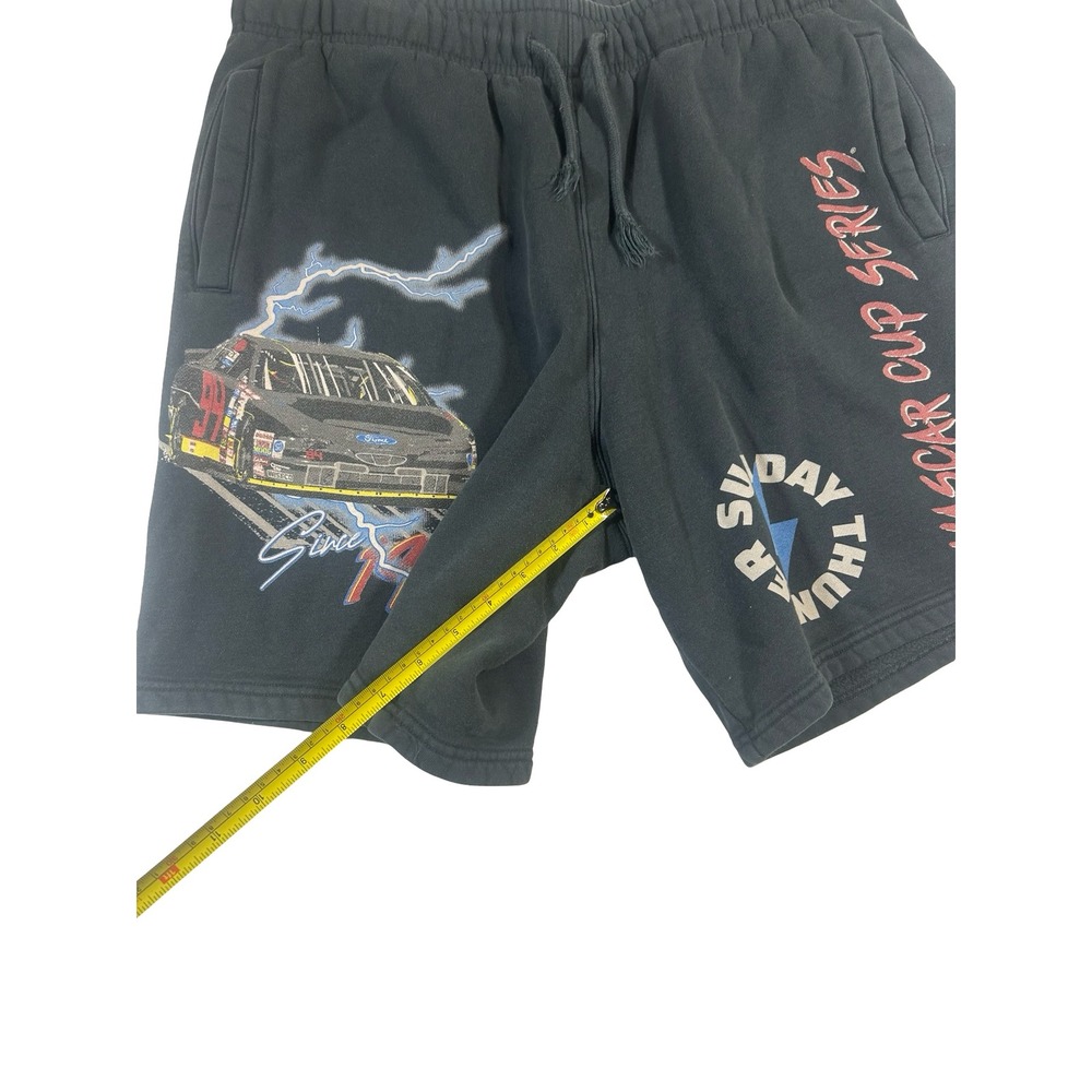 NASCAR Cup Series Sunday Thunder #17Fleece Shorts Mens Large Black Graphic Sweat - Picture 5 of 8